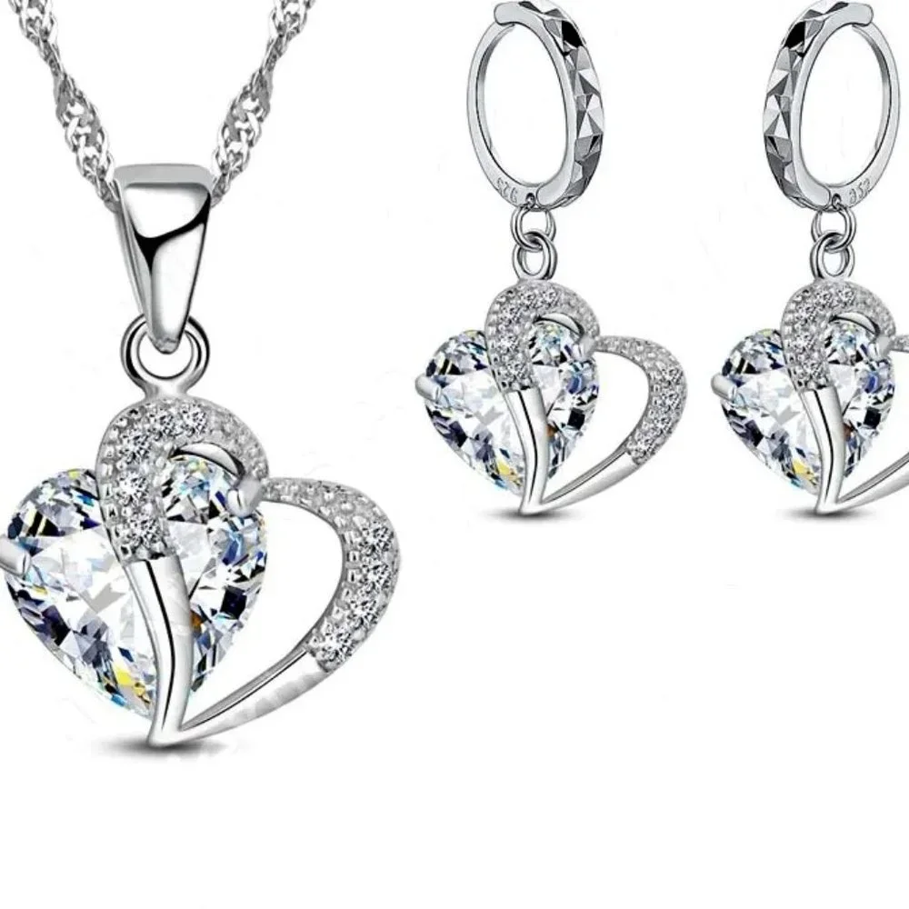Cute ⭐4pc Bundle Diamond Hearts 💕 Pendant, Earrings &18